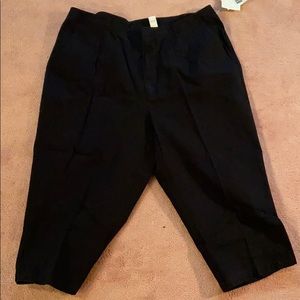 20W Liz Claiborne black cropped pants with tags